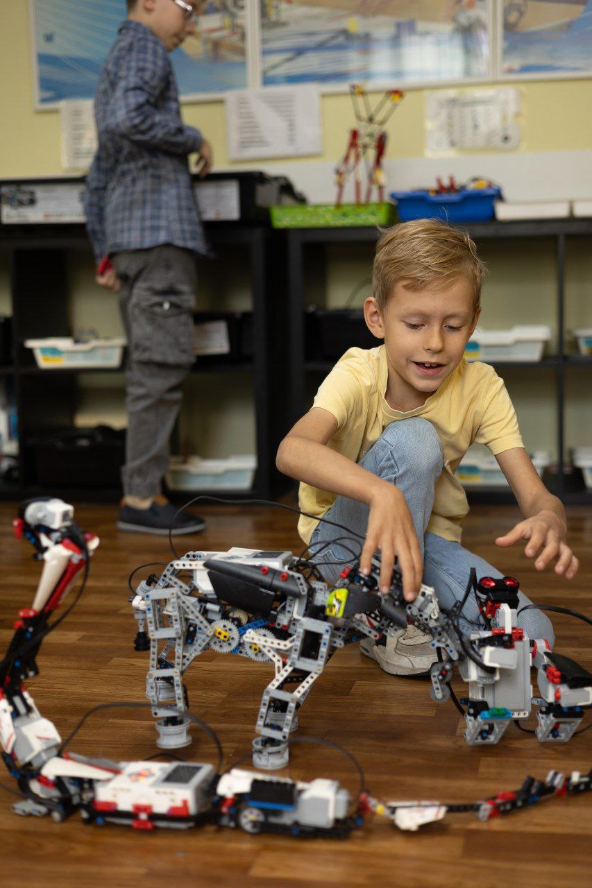 Робот на LEGO EV3, старшая группа